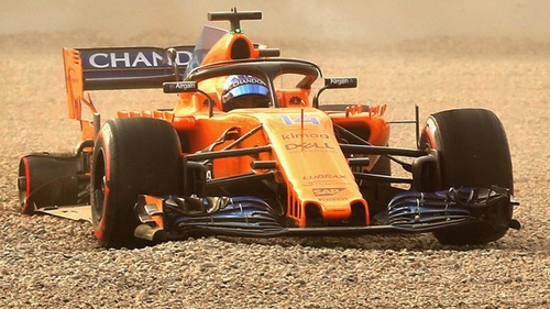 Fernando Alonso crashes MCL33.jpg