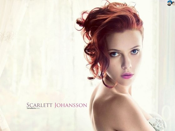 Scarlett-Johansson-131006.jpg